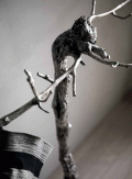 La vit, Kleiderstnder als Skulptur in Aluminium, Unikat